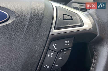 Седан Ford Fusion 2014 в 