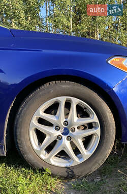 Седан Ford Fusion 2014 в 
