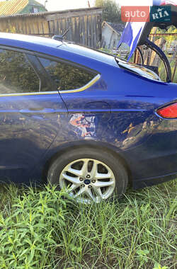 Седан Ford Fusion 2014 в 