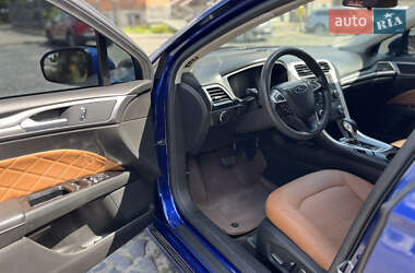 Седан Ford Fusion 2015 в 