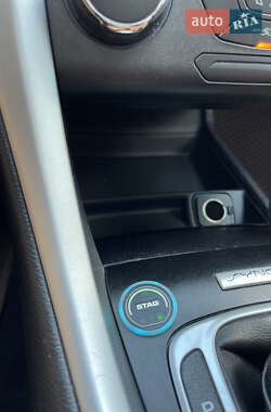 Седан Ford Fusion 2015 в 