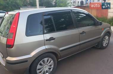 Хетчбек Ford Fusion 2003 в 