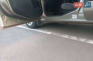 Хетчбек Ford Fusion 2003 в 