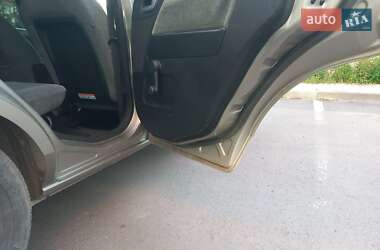 Хетчбек Ford Fusion 2003 в 