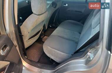 Хетчбек Ford Fusion 2003 в 