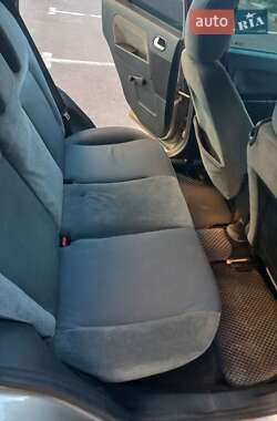 Хетчбек Ford Fusion 2003 в 