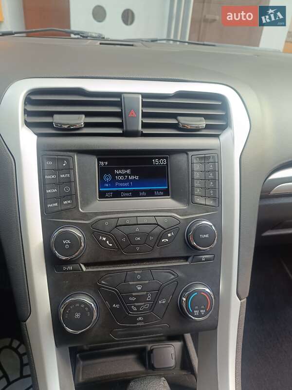 Седан Ford Fusion 2015 в Ровно