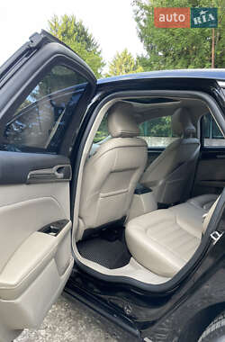Седан Ford Fusion 2016 в 