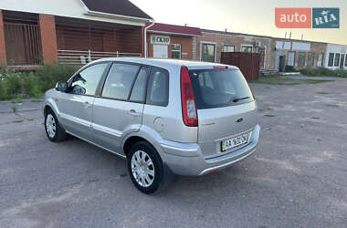 Хэтчбек Ford Fusion 2011 в 