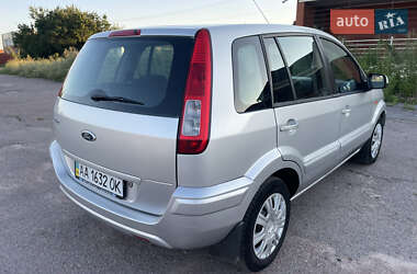 Хэтчбек Ford Fusion 2011 в 