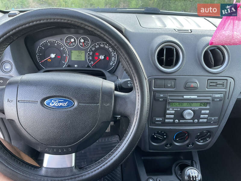 Хэтчбек Ford Fusion 2011 в Прилуках