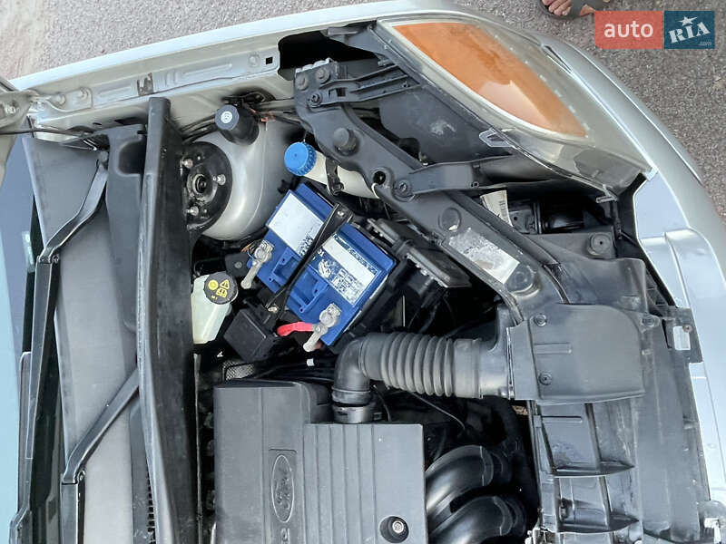 Хэтчбек Ford Fusion 2011 в Прилуках