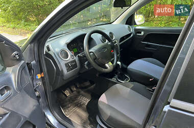 Хэтчбек Ford Fusion 2009 в 