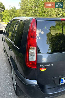 Хэтчбек Ford Fusion 2009 в 