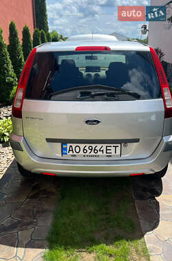 Хэтчбек Ford Fusion 2008 в 
