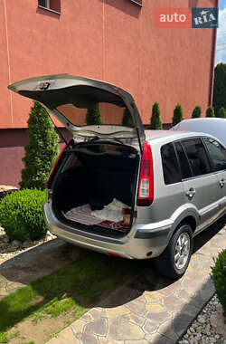 Хэтчбек Ford Fusion 2008 в 