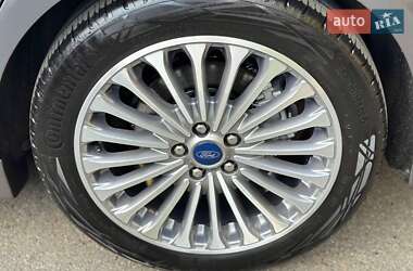 Седан Ford Fusion 2014 в 