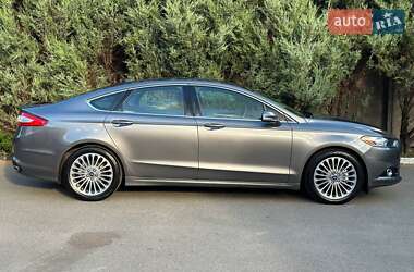 Седан Ford Fusion 2014 в 