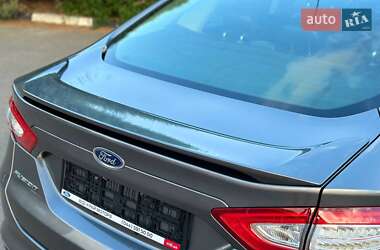 Седан Ford Fusion 2014 в 