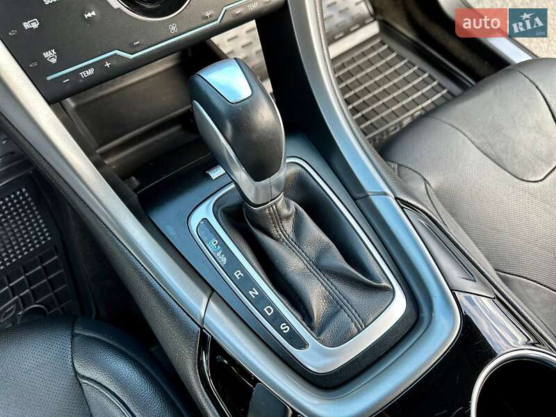 Седан Ford Fusion 2014 в Славянске