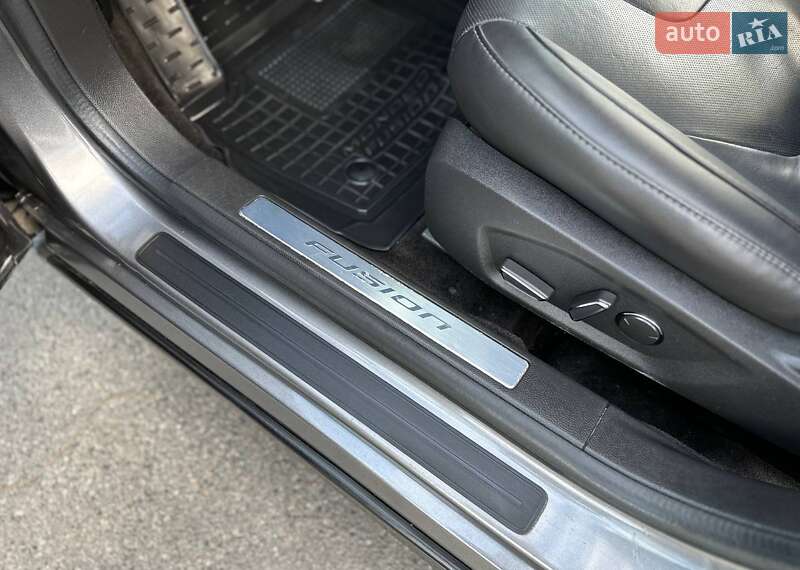 Седан Ford Fusion 2014 в Славянске