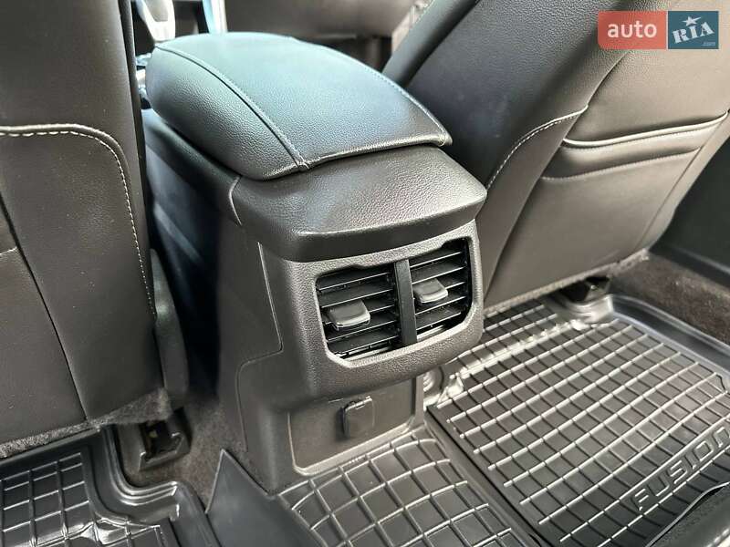Седан Ford Fusion 2014 в Славянске