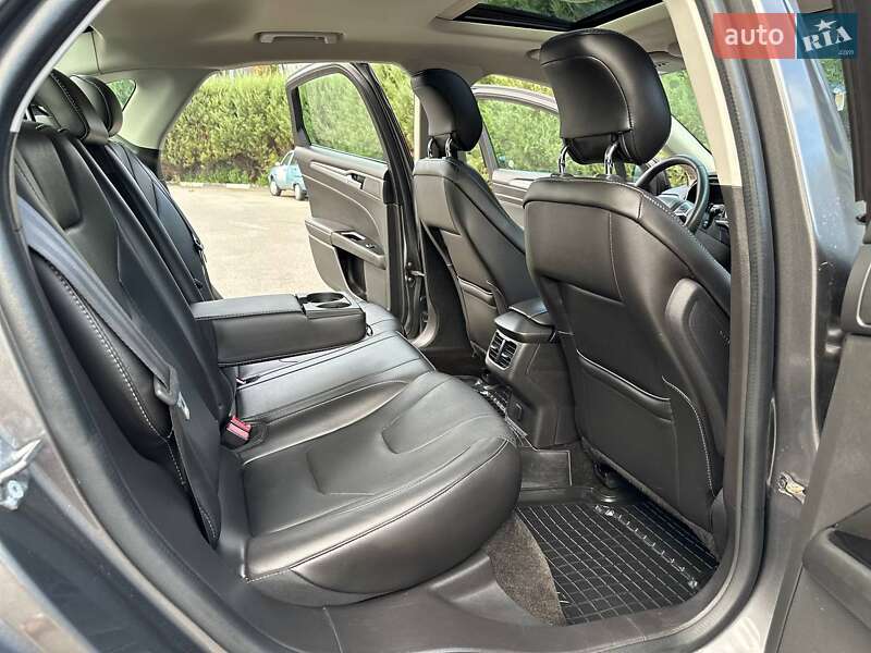 Седан Ford Fusion 2014 в Славянске