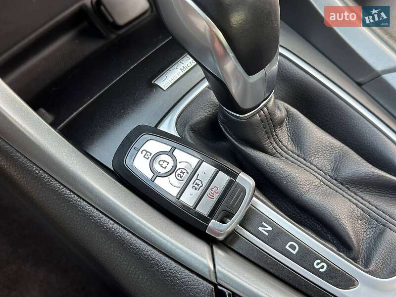 Седан Ford Fusion 2014 в Славянске