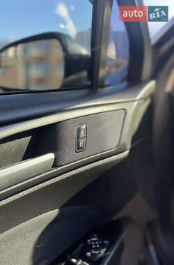 Седан Ford Fusion 2013 в 