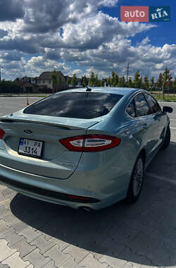 Седан Ford Fusion 2014 в 