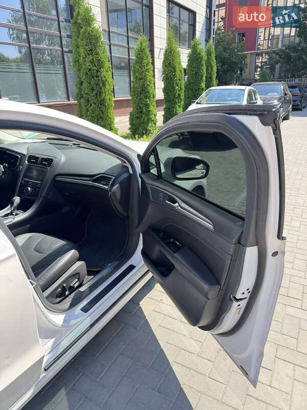 Седан Ford Fusion 2014 в Луцке