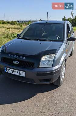 Хэтчбек Ford Fusion 2005 в 