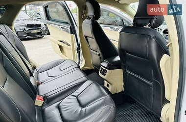 Седан Ford Fusion 2013 в 