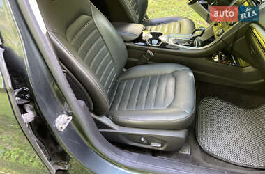 Седан Ford Fusion 2014 в 