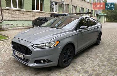 Седан Ford Fusion 2013 в Львові