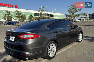 Седан Ford Fusion 2014 в 