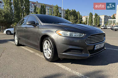 Седан Ford Fusion 2014 в 