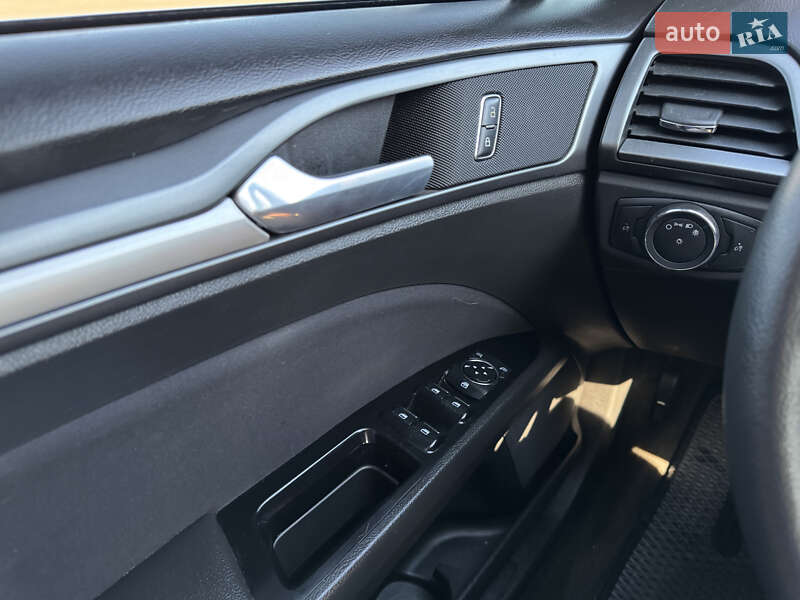 Седан Ford Fusion 2014 в Николаеве
