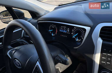 Седан Ford Fusion 2014 в 