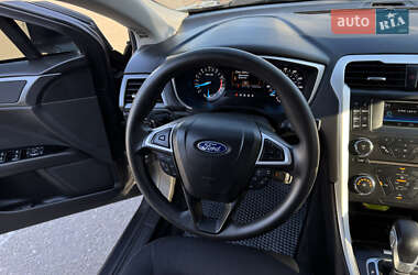 Седан Ford Fusion 2014 в 