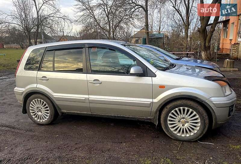 Хэтчбек Ford Fusion 2006 в 