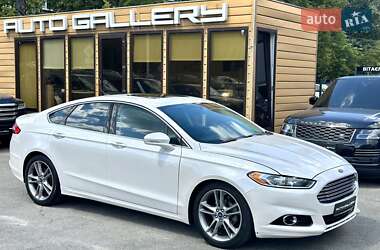 Седан Ford Fusion 2013 в 
