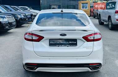 Седан Ford Fusion 2013 в 