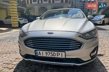 Седан Ford Fusion 2019 в 