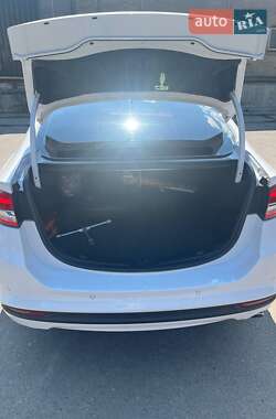 Седан Ford Fusion 2017 в 