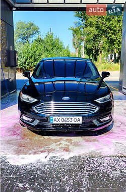 Седан Ford Fusion 2016 в 