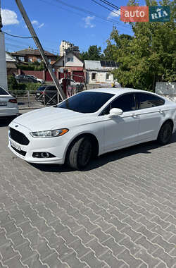 Седан Ford Fusion 2013 в 