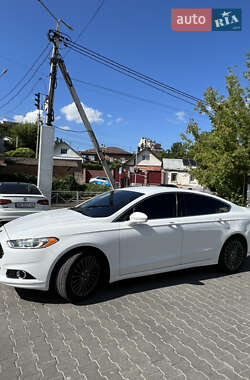 Седан Ford Fusion 2013 в 