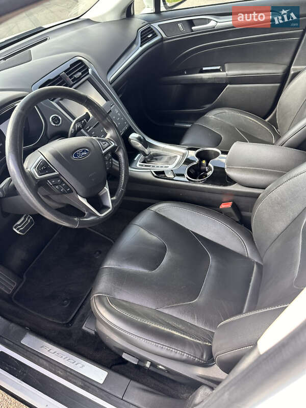 Седан Ford Fusion 2015 в Киеве
