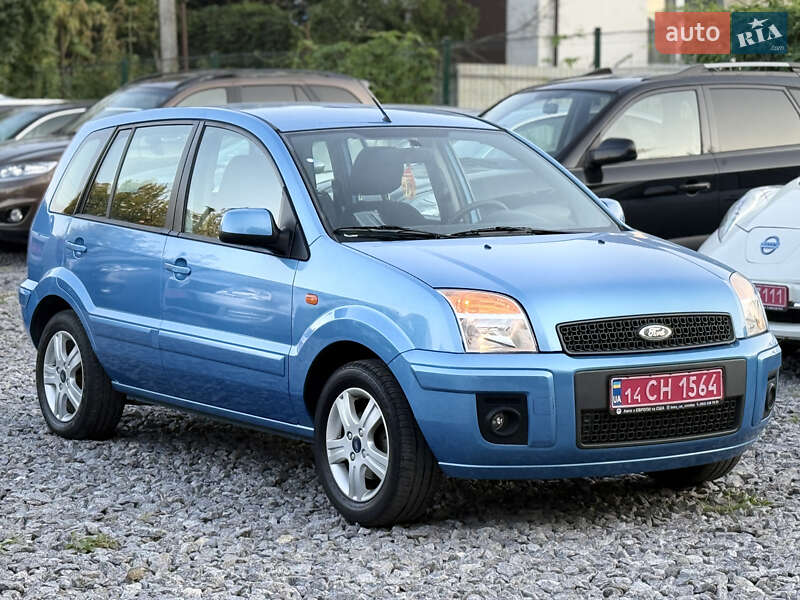 Хетчбек Ford Fusion 2011 в 